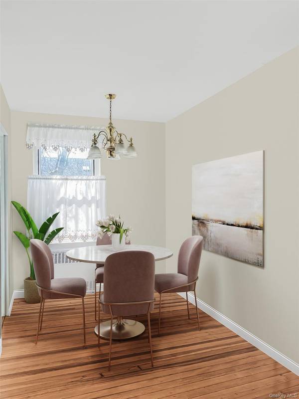 Bayside, NY 11360,35-31 205 Street #302