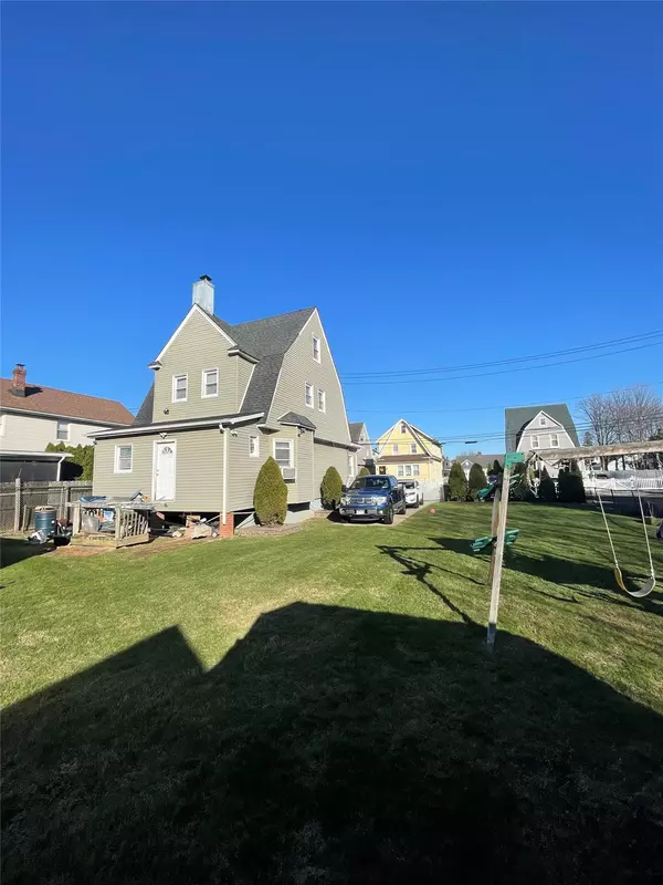 Elmont, NY 11003,98 Hillsboro AVE
