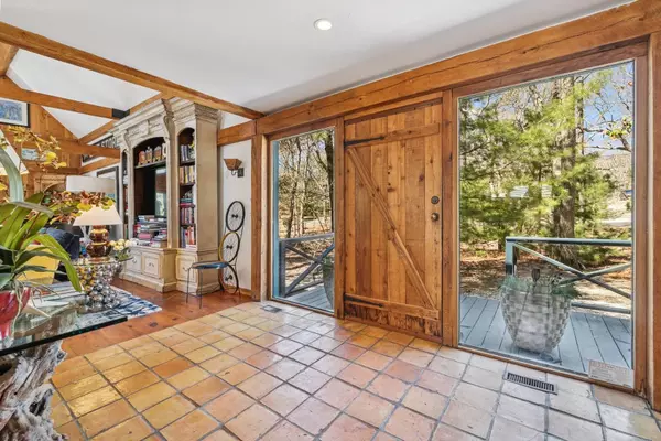 East Hampton, NY 11937,4 Marion LN
