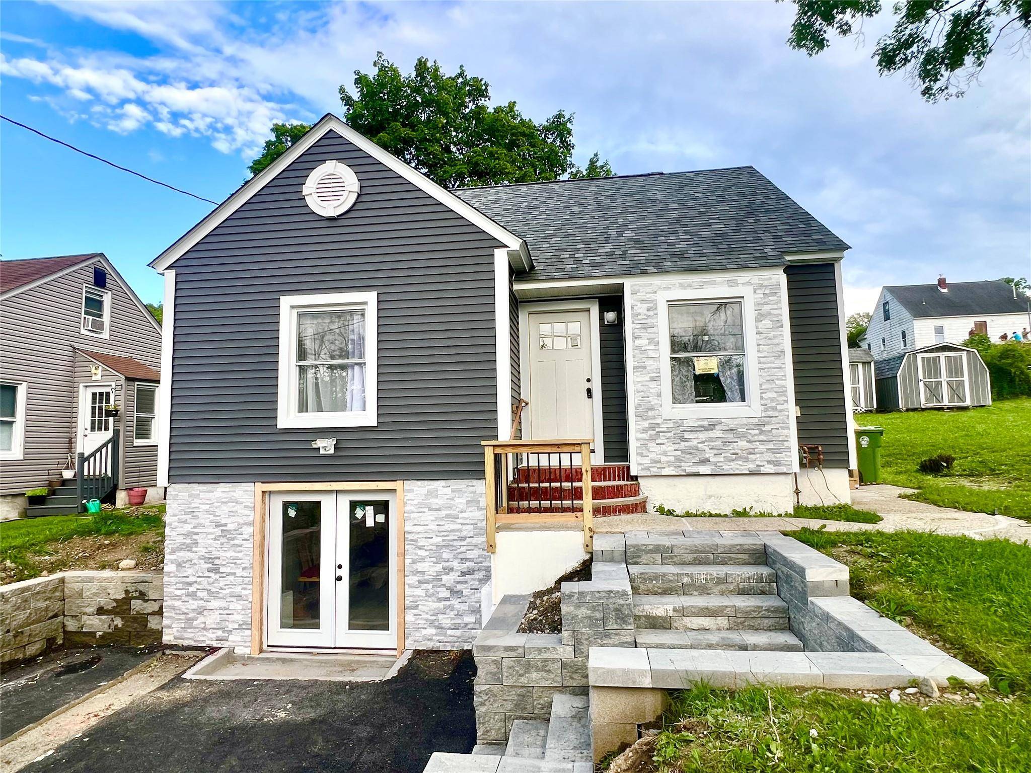 Middletown, NY 10940,8-10 Mercer ST