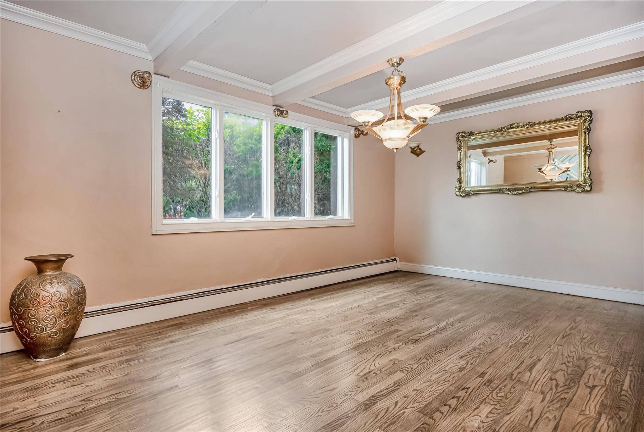 East Setauket, NY 11733,9 Hare LN