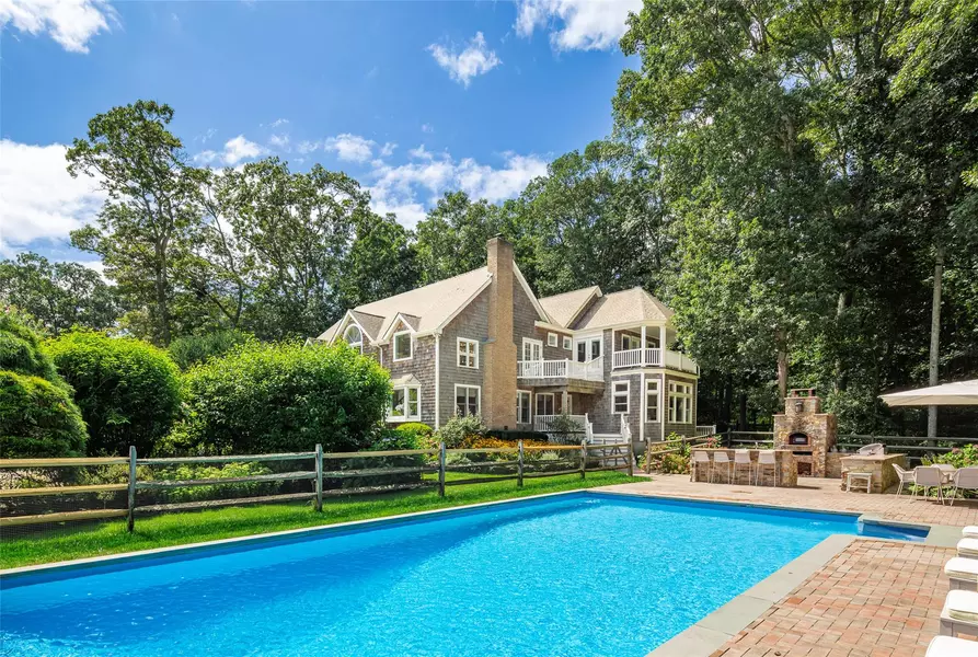 652 Noyack PATH, Water Mill, NY 11976