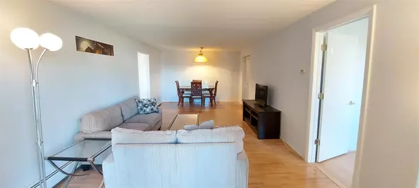 Pomona, NY 10970,282 Country Club LN