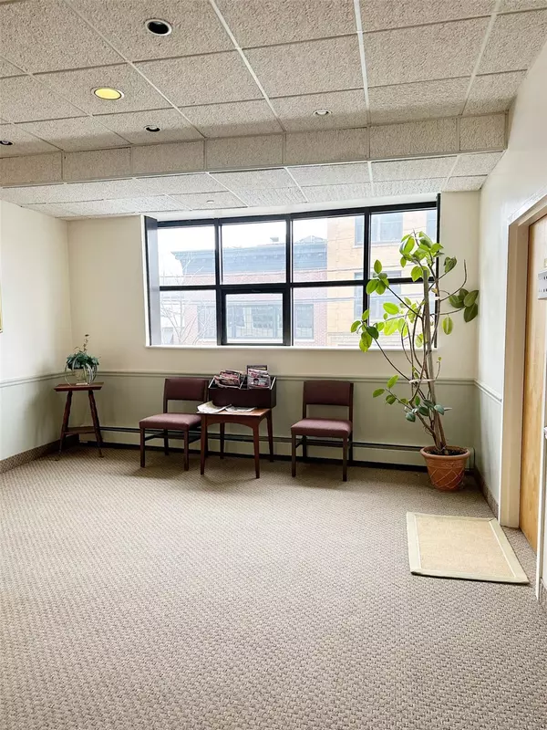 Mount Kisco, NY 10549,125 E Main ST #203
