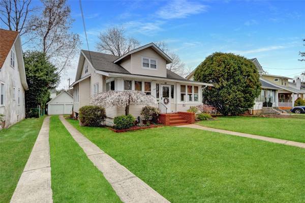 2364 Rockwood AVE, Baldwin, NY 11510