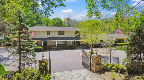 Upper Brookville, NY 11771,1 Pine Valley RD