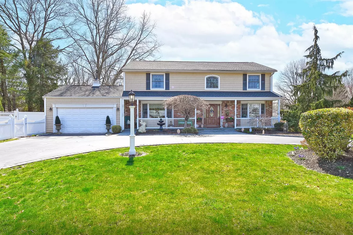 Dix Hills, NY 11746,42 Campbell DR