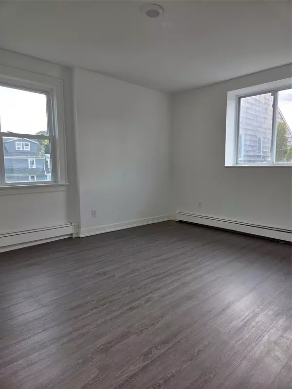 Port Chester, NY 10573,111 Washington ST