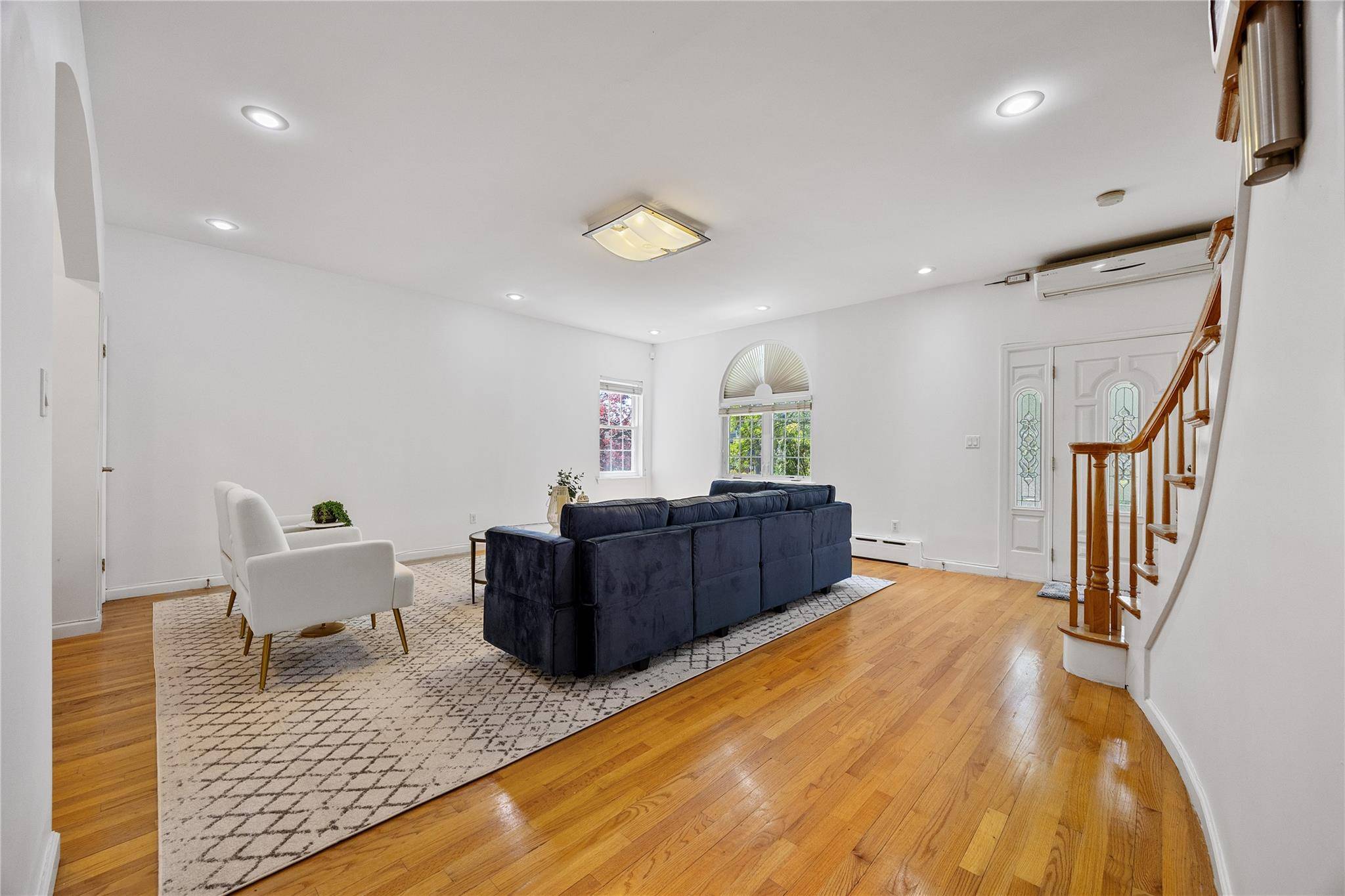 Jamaica Estates, NY 11432,86-05 Somerset