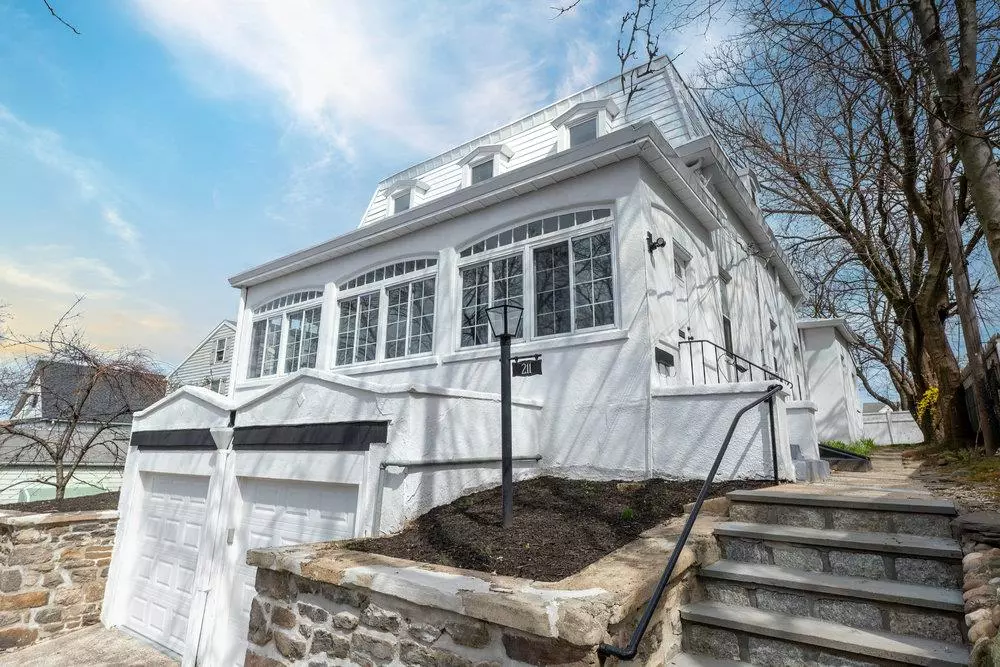 Mount Vernon, NY 10550,211 N 8th AVE