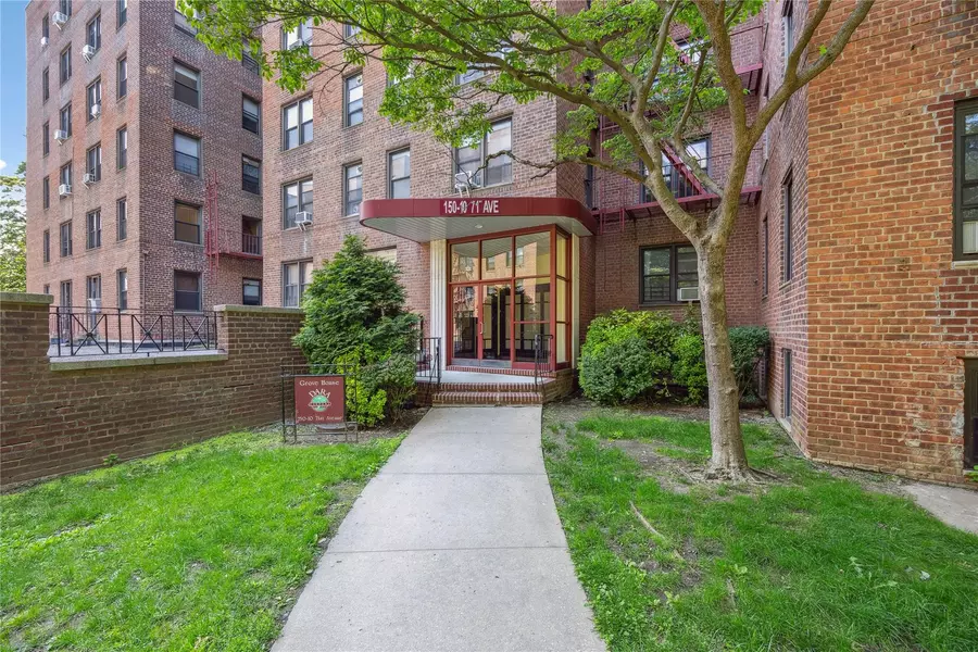 150-10 71st AVE #3L, Flushing, NY 11367