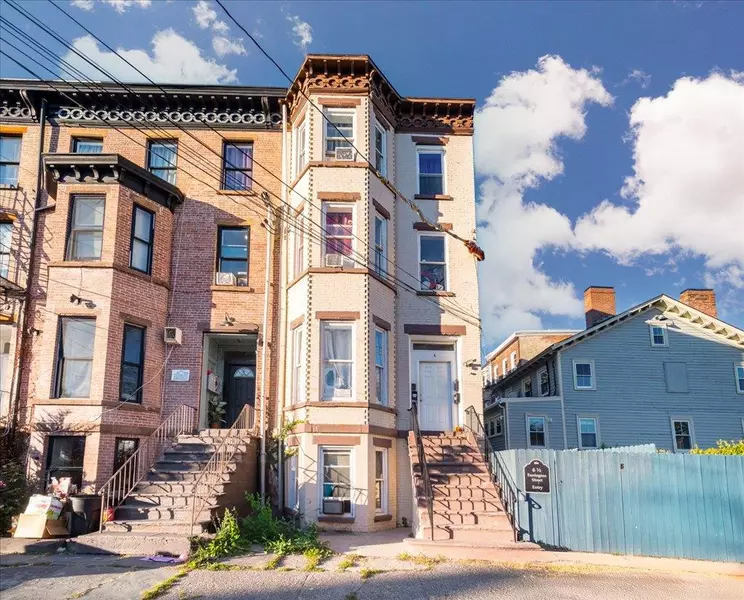 6 Farrington ST, Newburgh, NY 12550