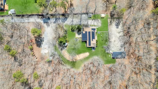 Ridge, NY 11961,302 Ridge RD