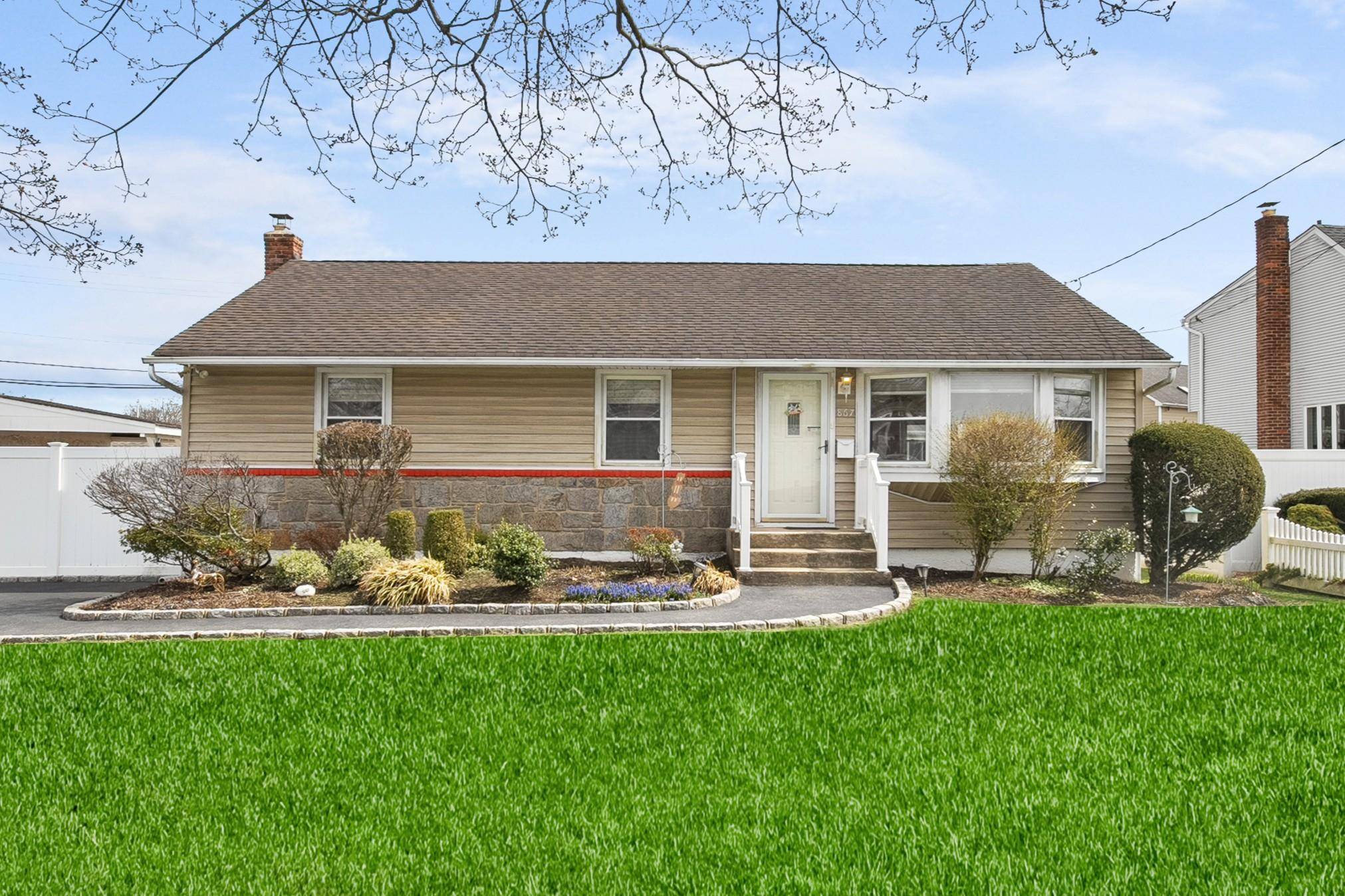 867 Old Britton RD, North Bellmore, NY 11710