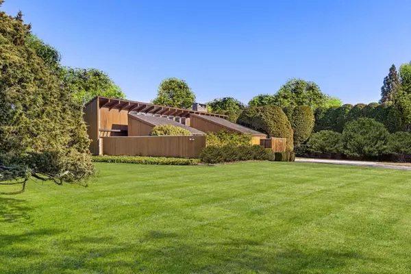 Quogue, NY 11959,6 Leaward LN