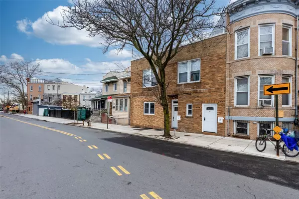 Ridgewood, NY 11385,61-29 Cooper AVE