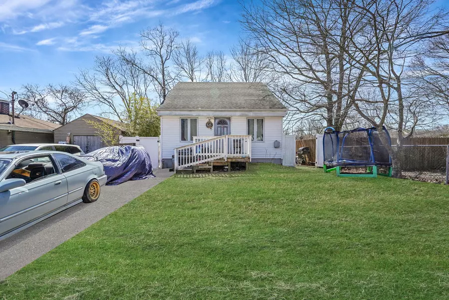 214 Mastic BLVD, Mastic, NY 11950