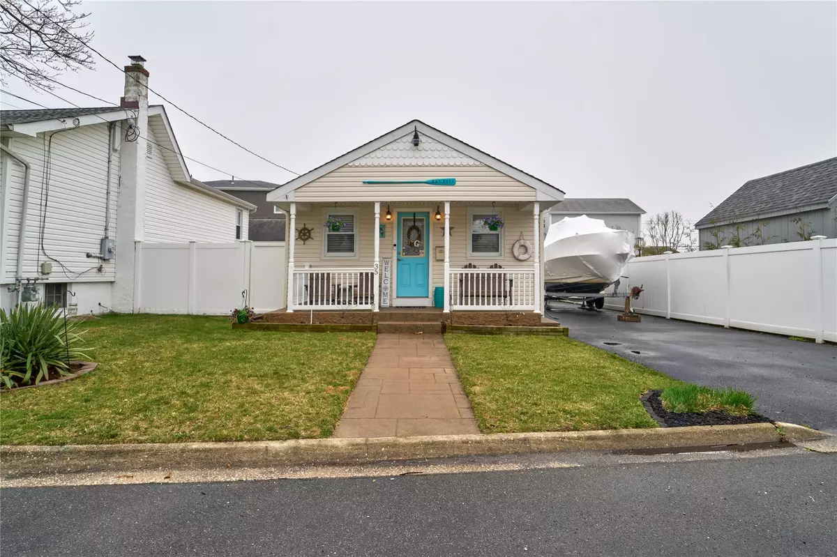 Lindenhurst, NY 11757,35 Mound ST