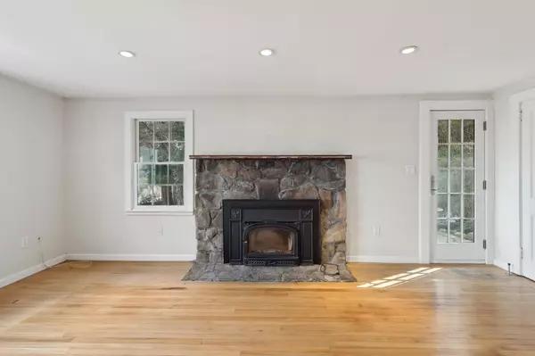 Nyack, NY 10960,934 Route 9W