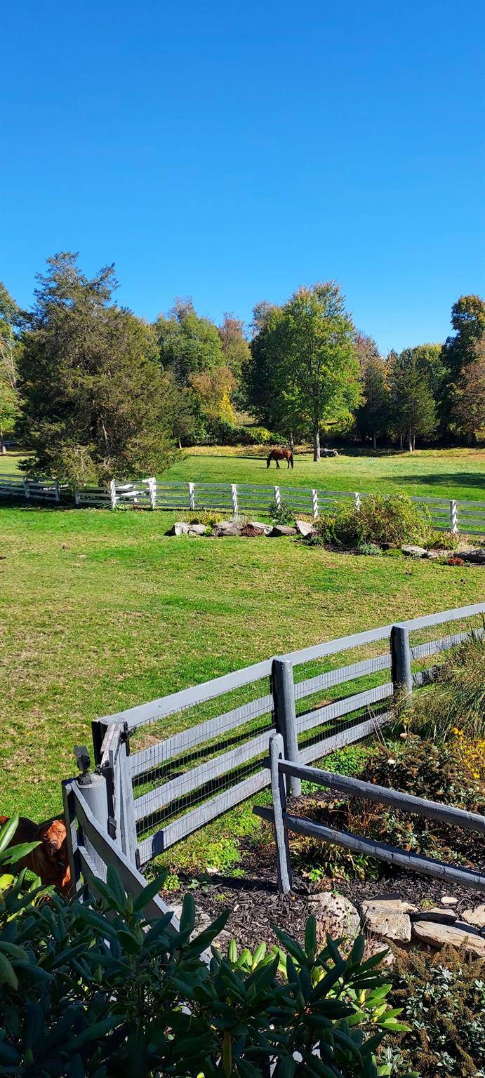 Poughquag, NY 12570,19 Washburn RD