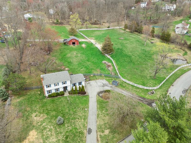 19 Washburn RD, Poughquag, NY 12570