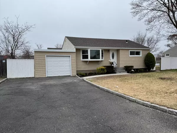 13 Cypress ST, Central Islip, NY 11722