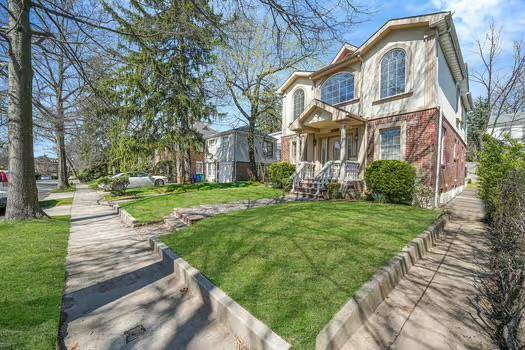 187-11 Aberdeen RD, Jamaica Estates, NY 11432