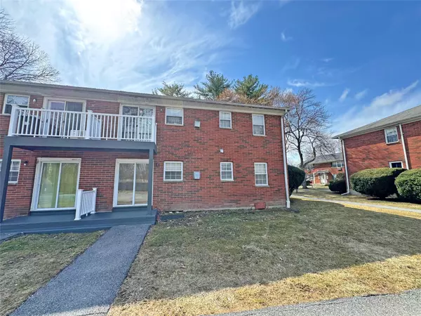 Wappingers Falls, NY 12590,5 Wildwood DR #12a
