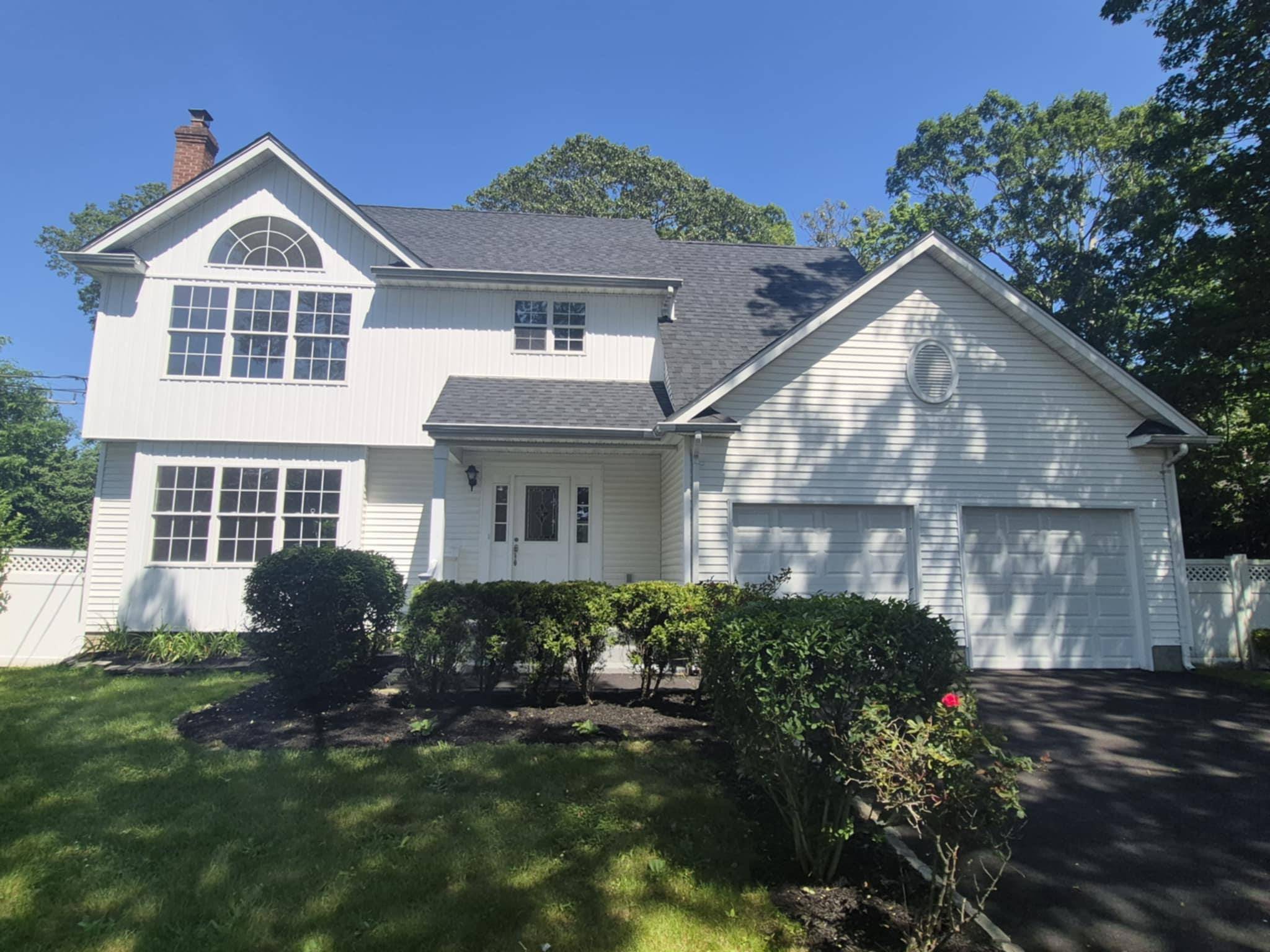 89 Railroad AVE, Center Moriches, NY 11934
