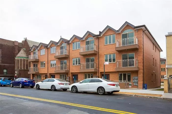 39-55 57 ST, Woodside, NY 11377