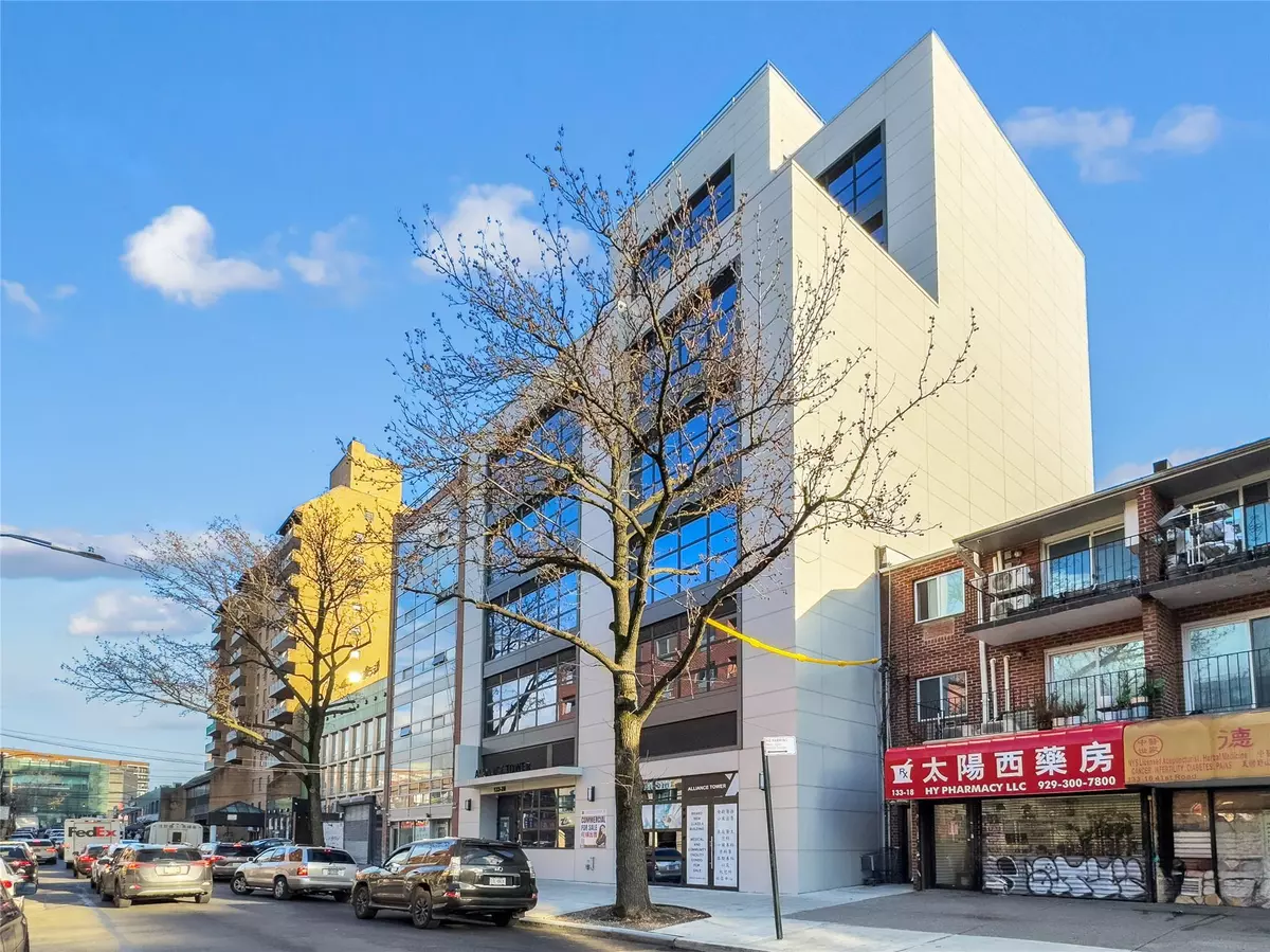 Flushing, NY 11355,133-20 41st RD #3B