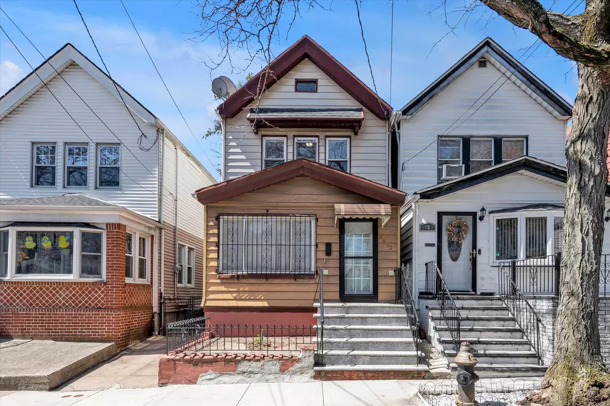 Woodhaven, NY 11421,86-22 77 st