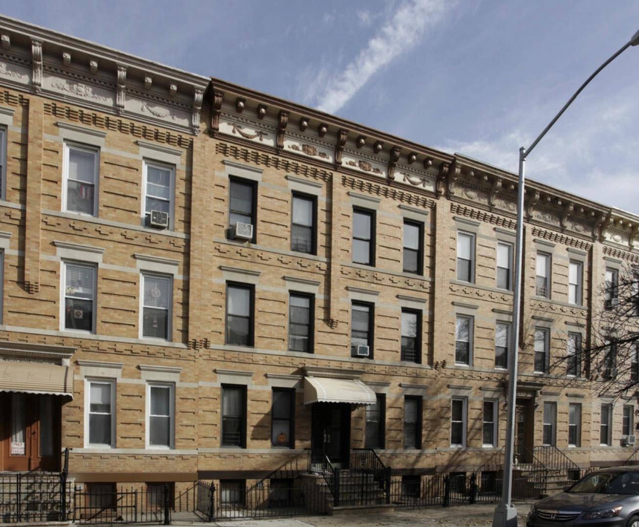 Glendale, NY 11385,70-29 65 PL