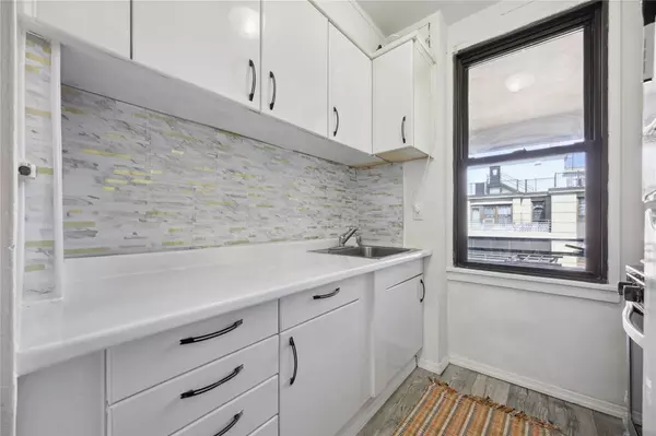 Rego Park, NY 11374,98-51 64 AVE #7D