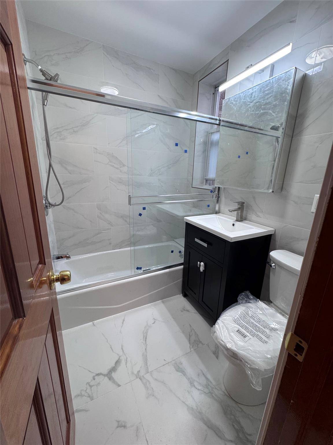 Brooklyn, NY 11219,6819 Fort Hamilton Pkwy #2