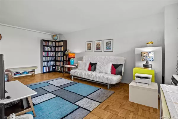 Bronx, NY 10471,5550 Fieldston RD #7C