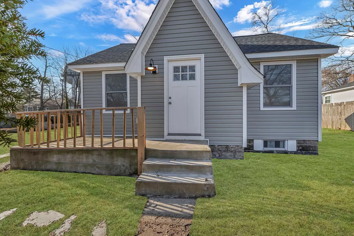 Wyandanch, NY 11798,310 State AVE
