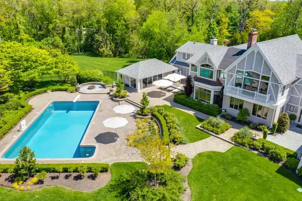 Lloyd Harbor, NY 11743,15 Banbury LN