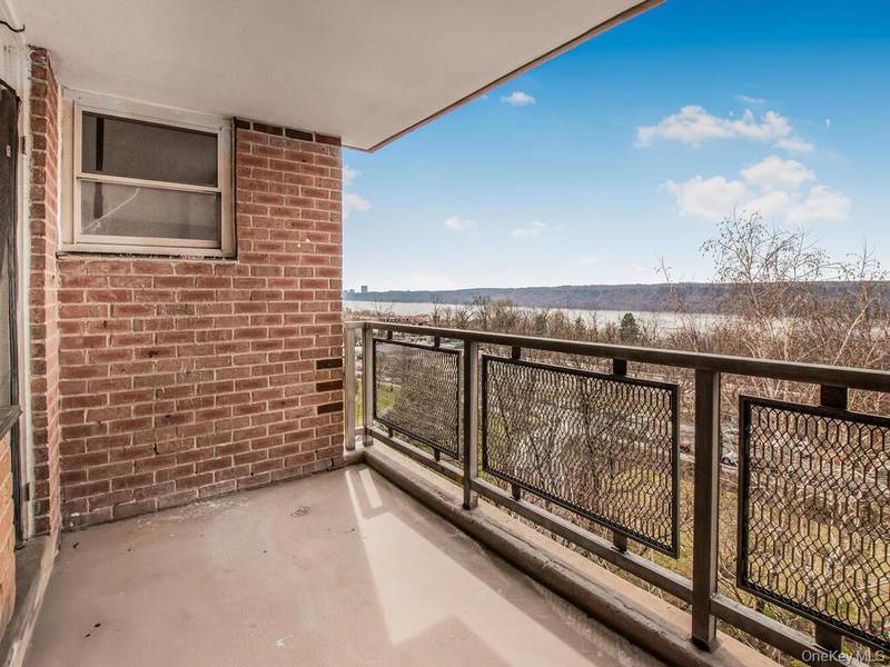 5800 Arlington AVE #7L, Bronx, NY 10463