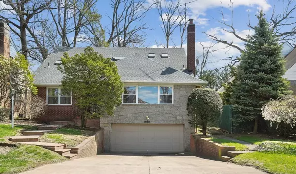 199-18 Epsom CRSE, Holliswood, NY 11423