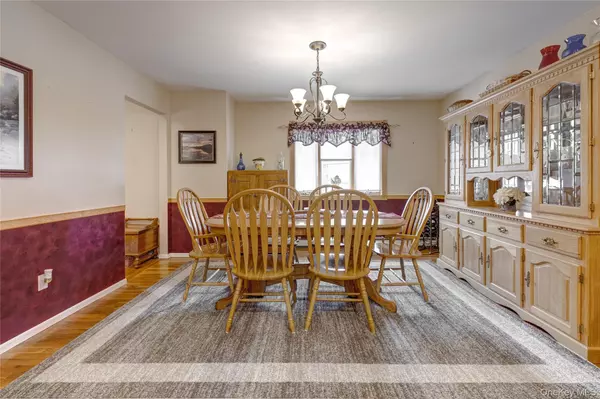 Bayville, NY 11709,21 Godfrey AVE