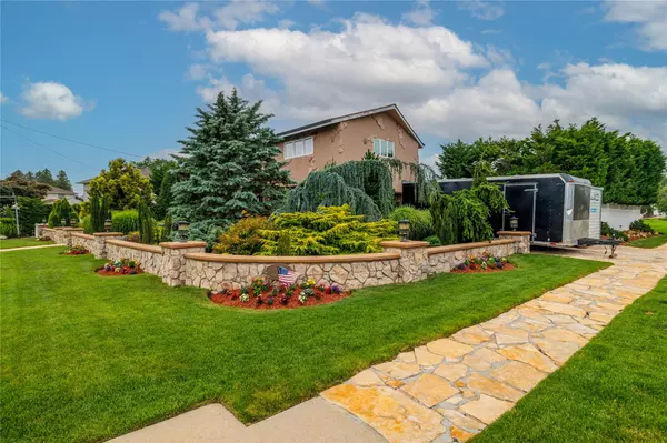 Massapequa, NY 11758,1 Willa WAY