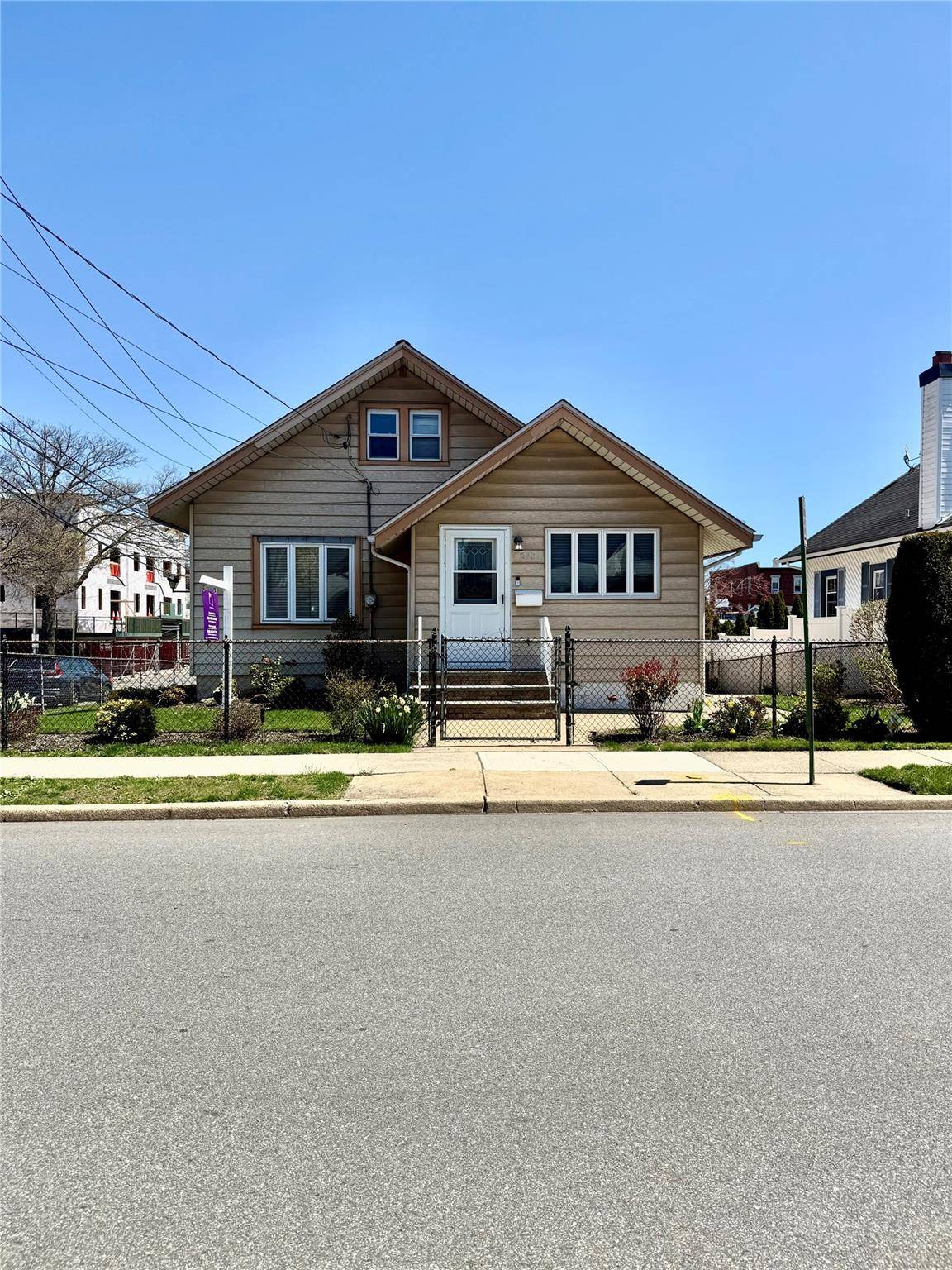 248 Fulton ST, Westbury, NY 11590
