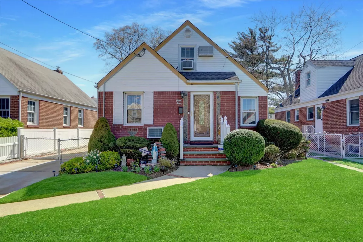 Valley Stream, NY 11580,49 Mary ST