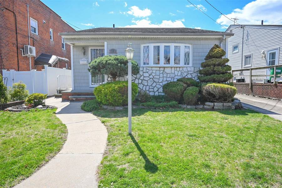 154-62 20 RD, Whitestone, NY 11357