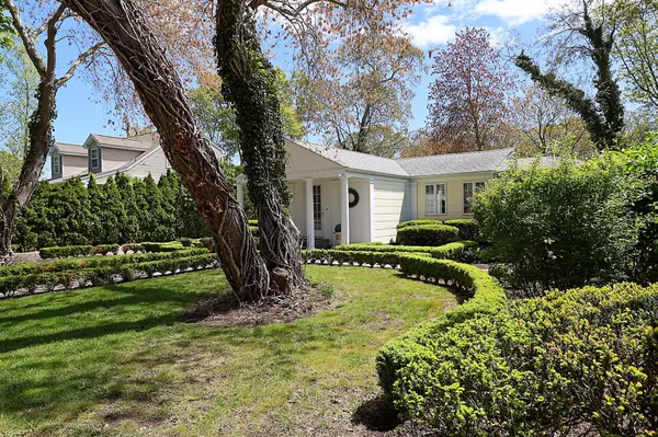 Center Moriches, NY 11934,45 Holiday BLVD