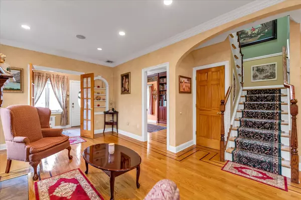 New Hyde Park, NY 11040,3 Hoffman RD