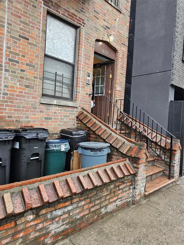 Ridgewood, NY 11385,16-59 summerfield street