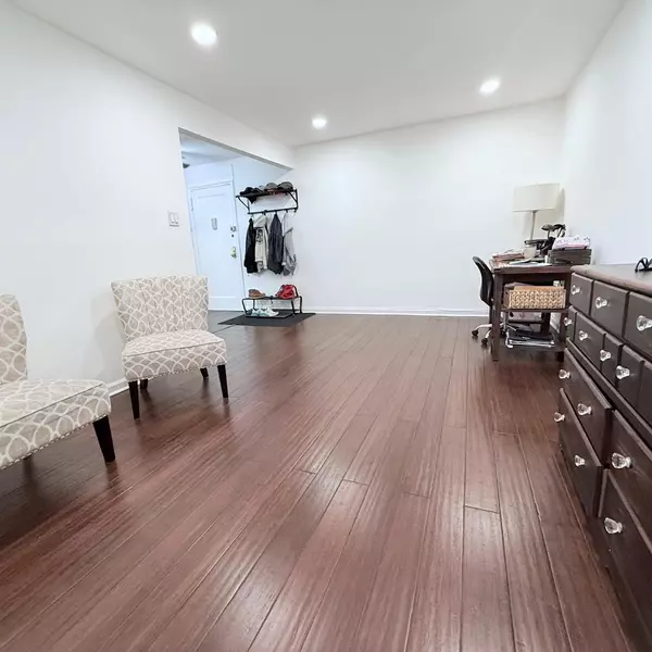 Woodhaven, NY 11421,83-55 Woodhaven BLVD #3A