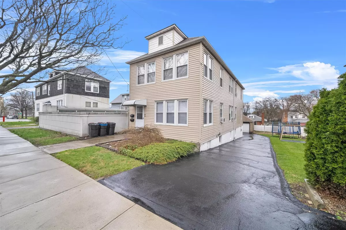 Bronx, NY 10465,1036 Hollywood AVE